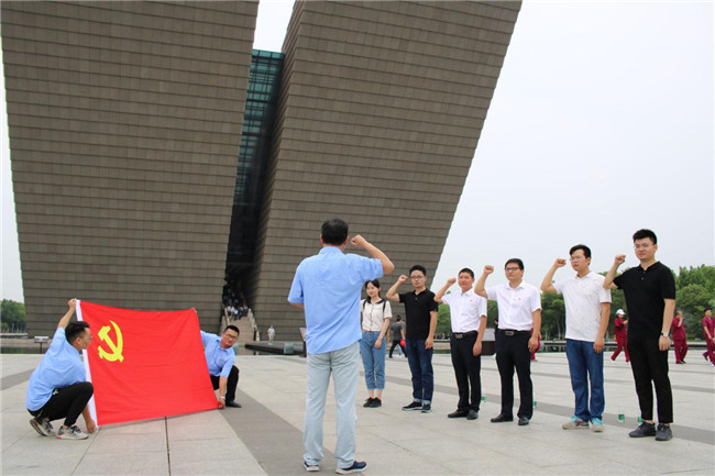 老子有钱lzyq88(中国)有限公司